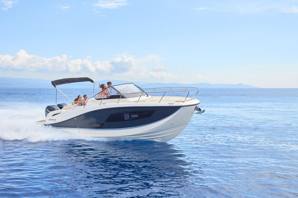 Motoscafo in navigazione